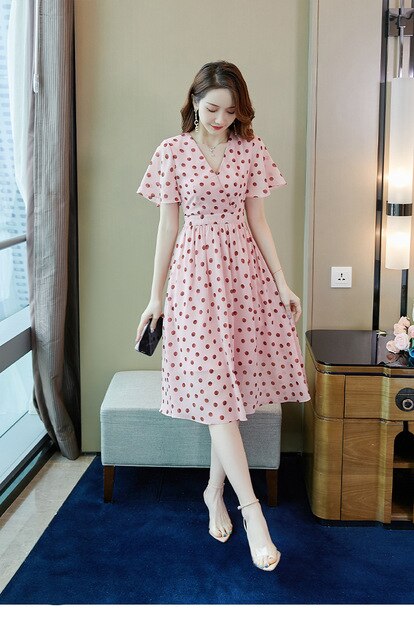 New han edition strawberry embroidery dress with short sleeves loose  large size ladies to film dating dress summer dress